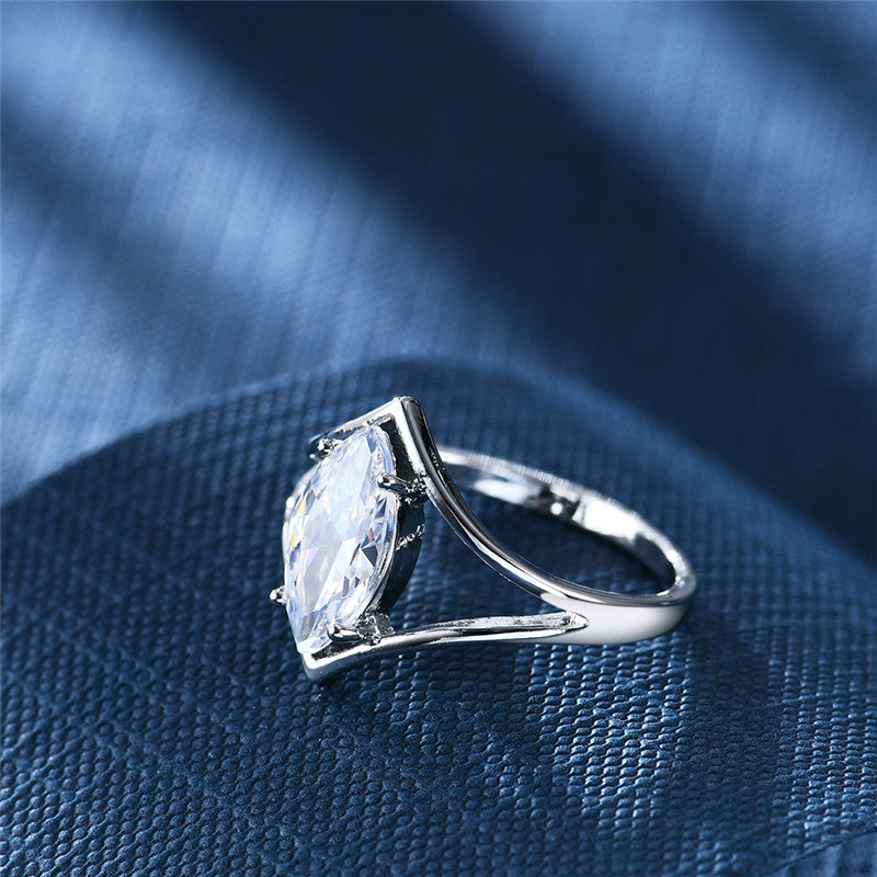 Personalized Ling-shaped Zircon Ring For Women