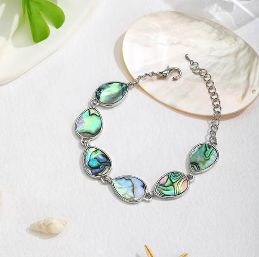 Teardrop-shaped Abalone And Shellfish Bracelet