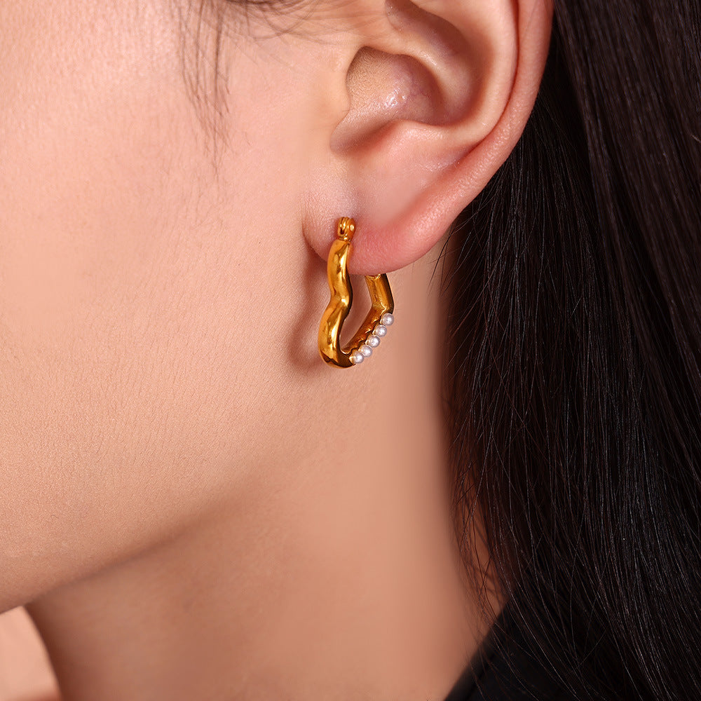 Heart-shaped Stainless Steel 18K Gold-plated Light Luxury Earrings
