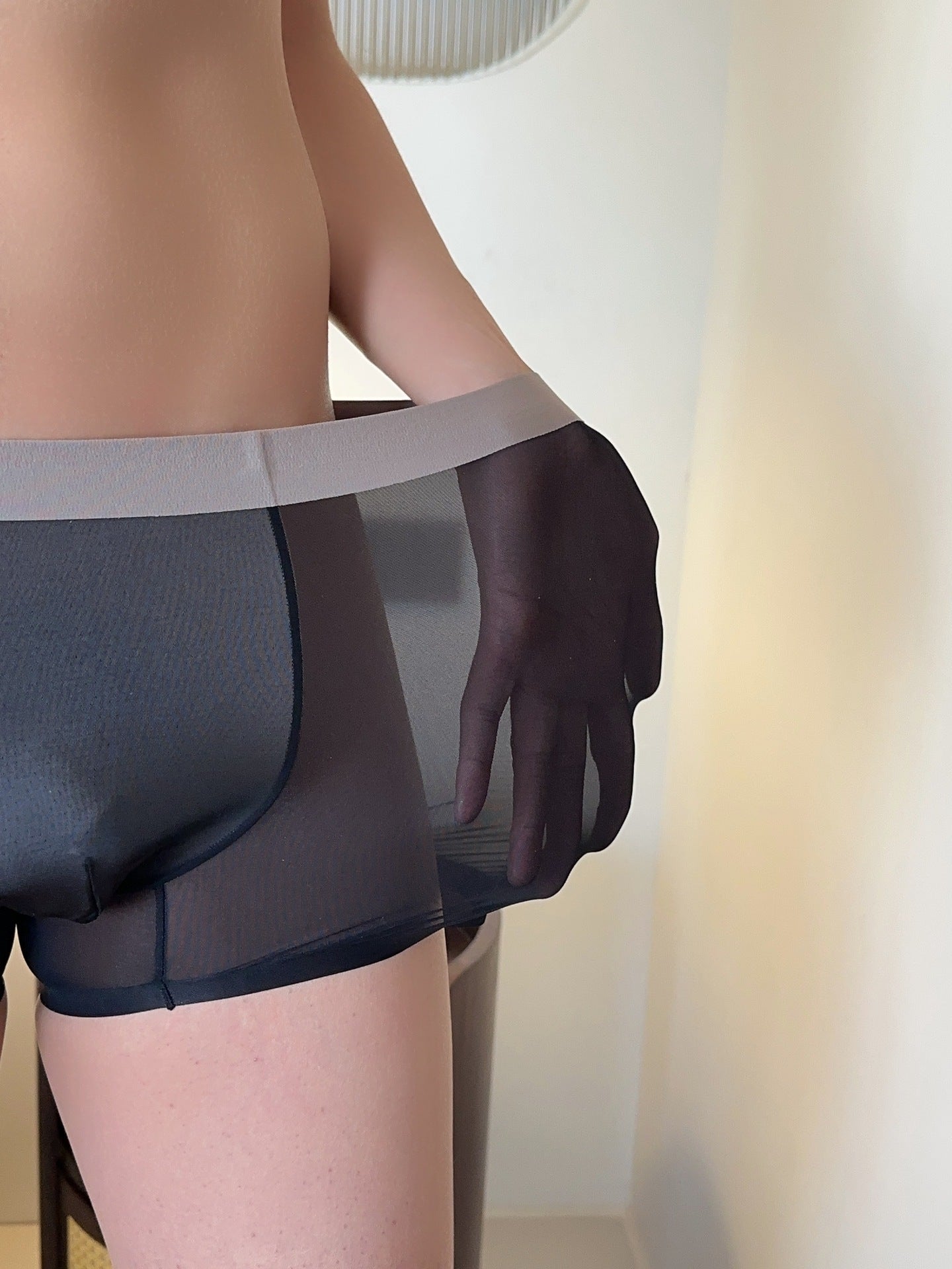 Ultra-thin Nude Color Feel Cool Honeycomb Crotch Antibacterial Seamless Men's Boxers