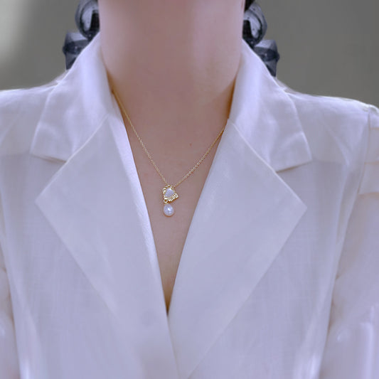 Natural Freshwater Pearl High-grade Mother Shell Earrings Baroque Style Suit