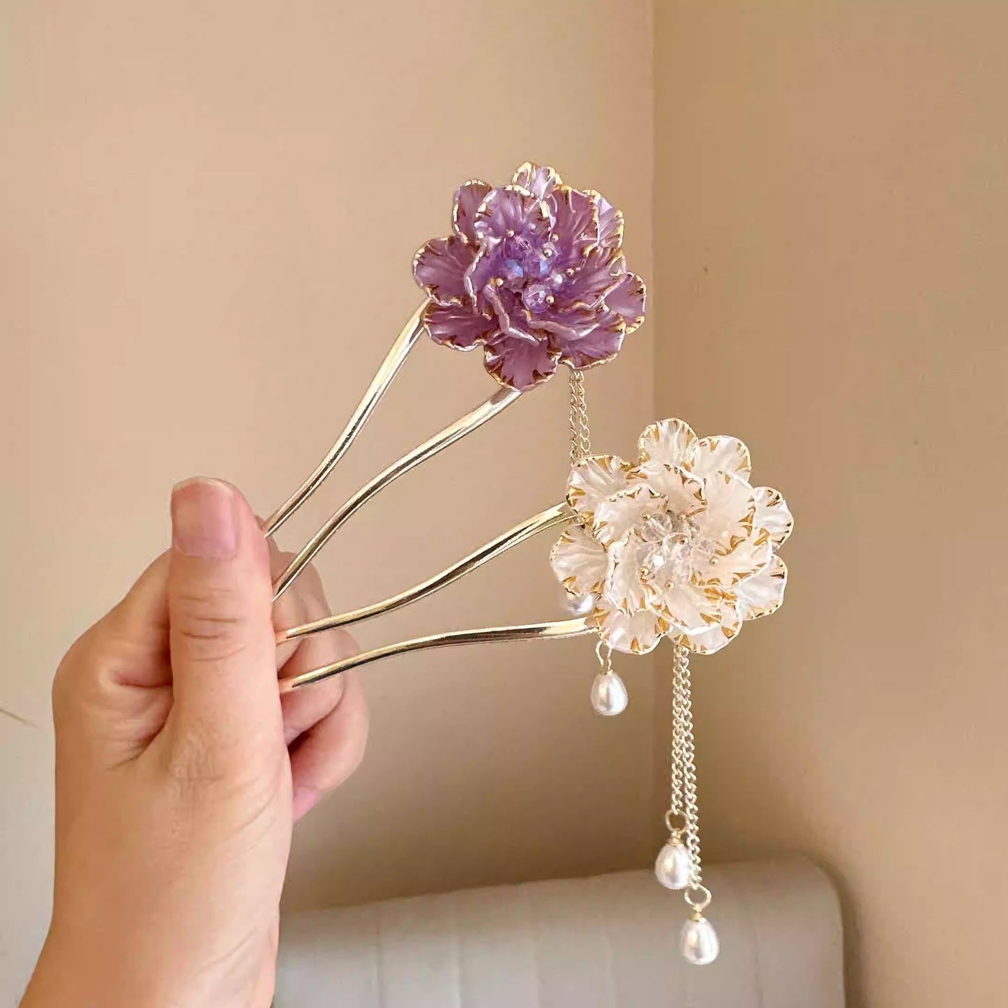 Female Retro Exquisite Peony Flower Tassel U-shaped Hairpin