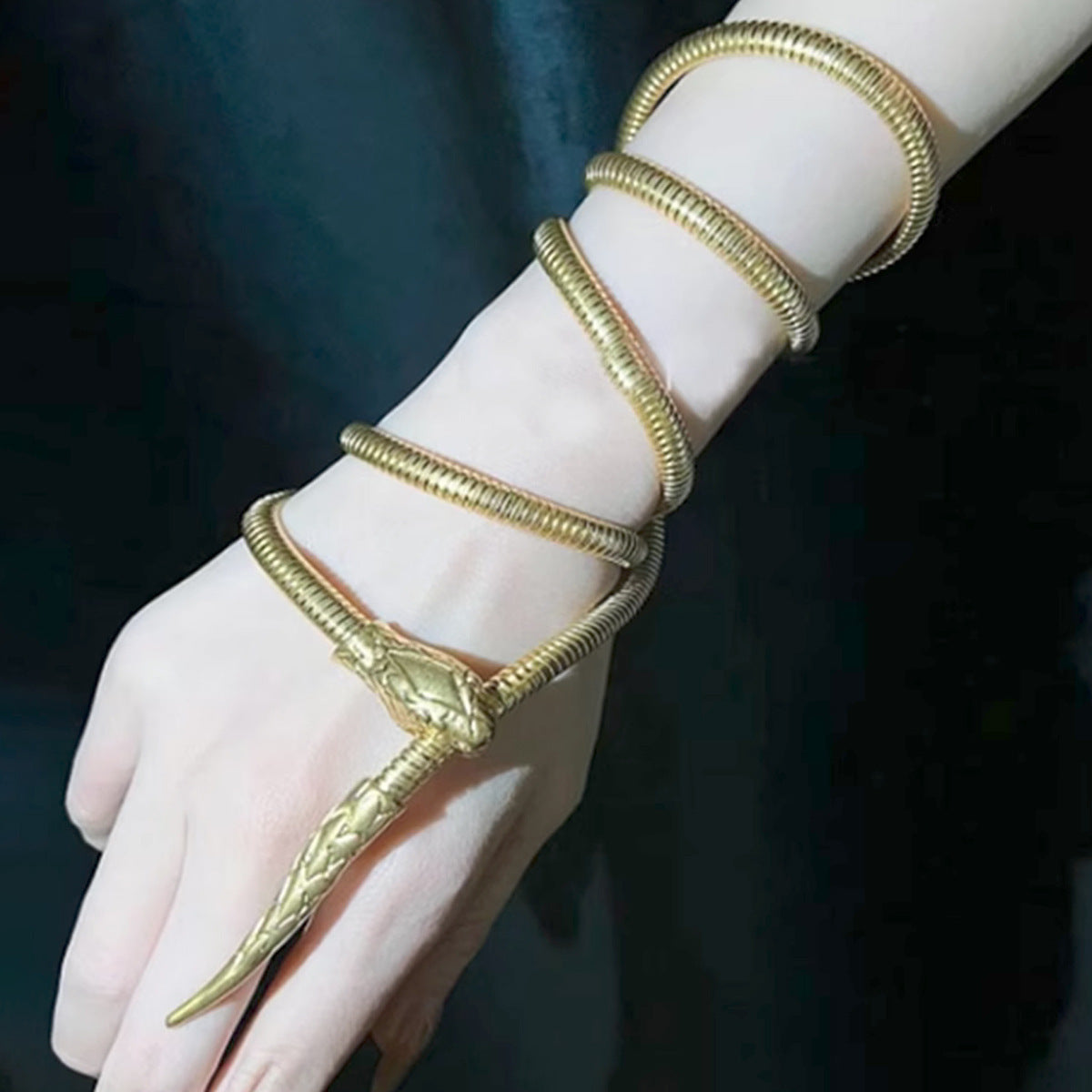 New Snake Waist Chain Personality Snake-shaped Metal Chain Match With Coat Skirt Belt