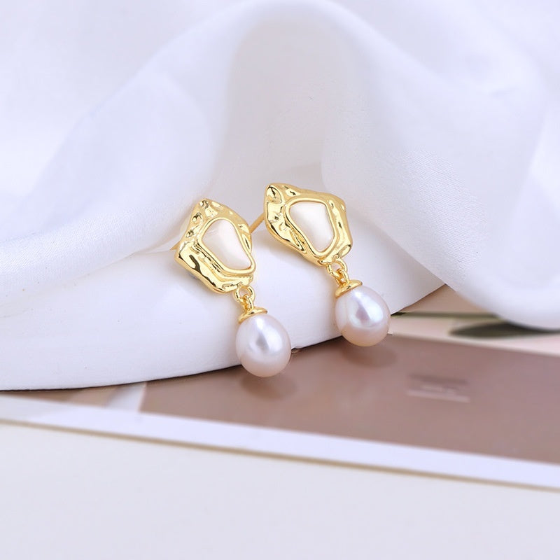 Natural Freshwater Pearl High-grade Mother Shell Earrings Baroque Style Suit