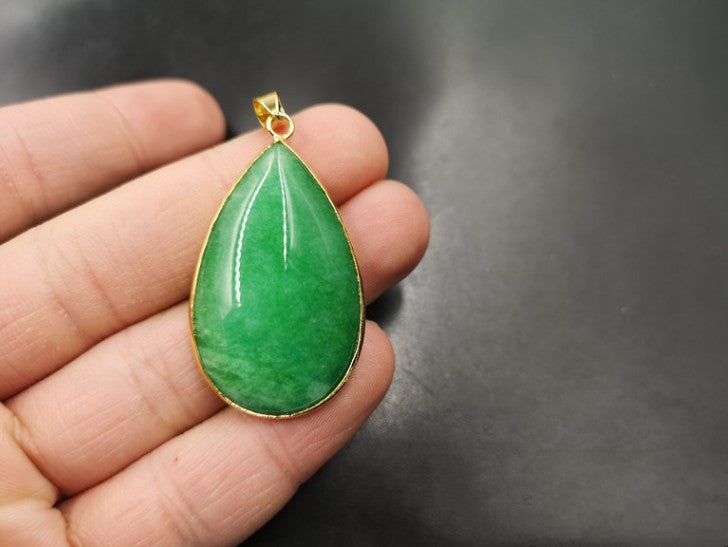 Green Jade Water Drop Pendant