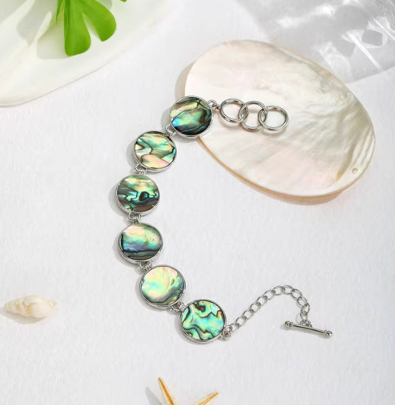 Teardrop-shaped Abalone And Shellfish Bracelet